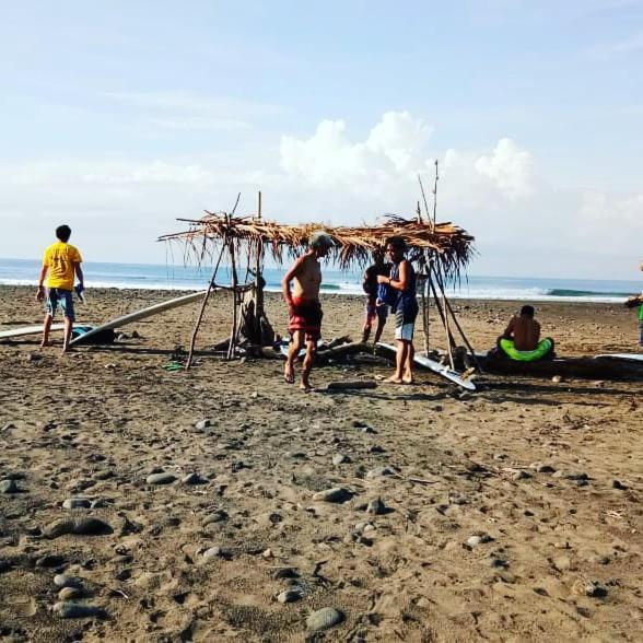 Harris Surf Villa Pulukan Zewnętrze zdjęcie